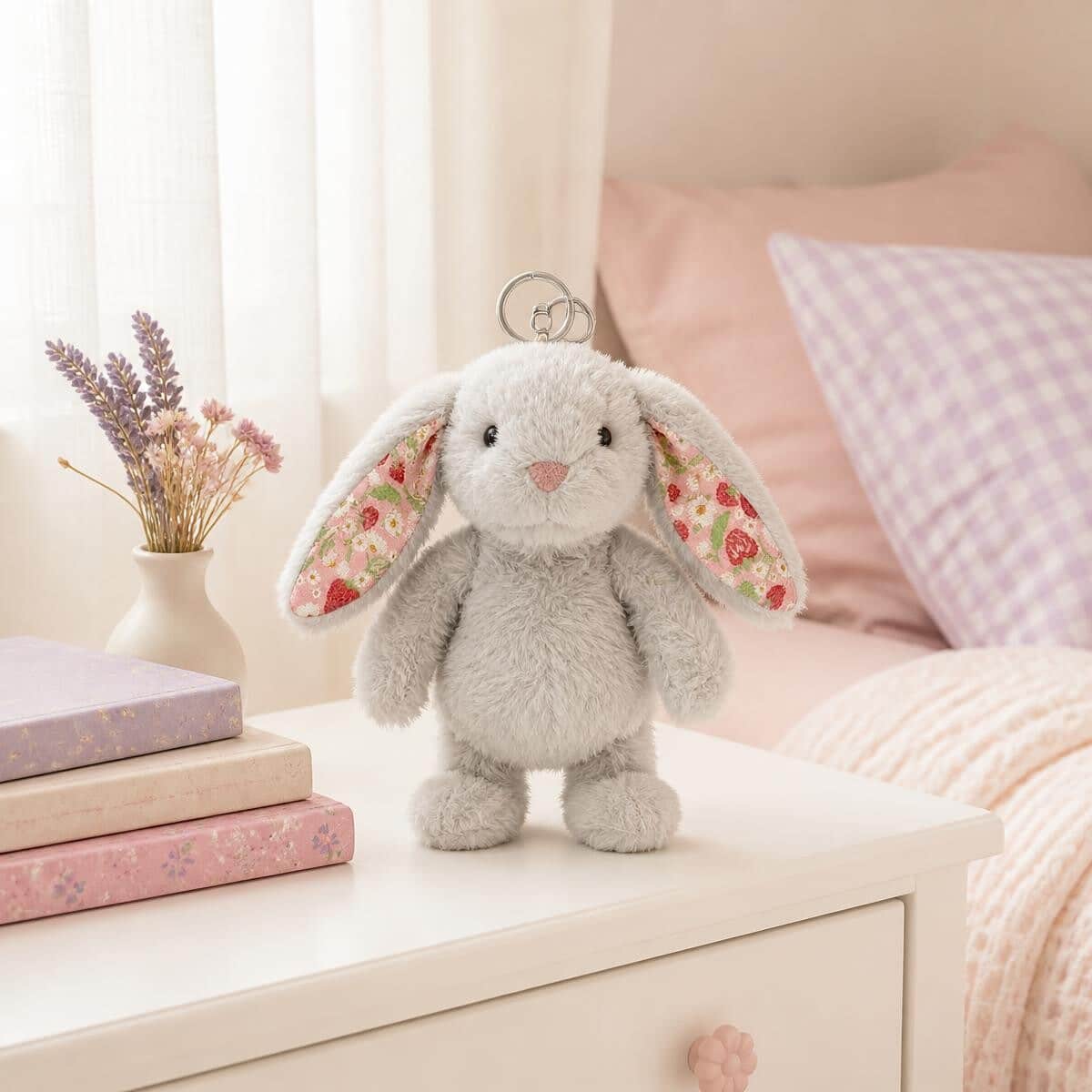 Peluche lapin Kawaii aux oreilles à motifs colorés – Image 4