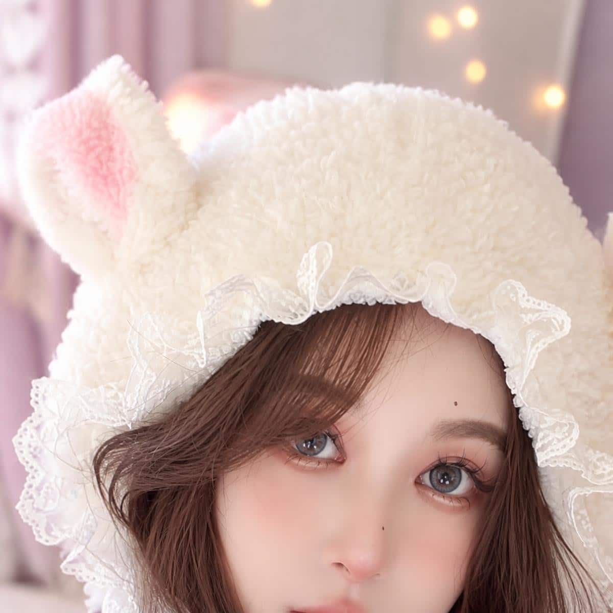 Bonnet Kawaii peluche à oreilles agneau et dentelle – Image 2