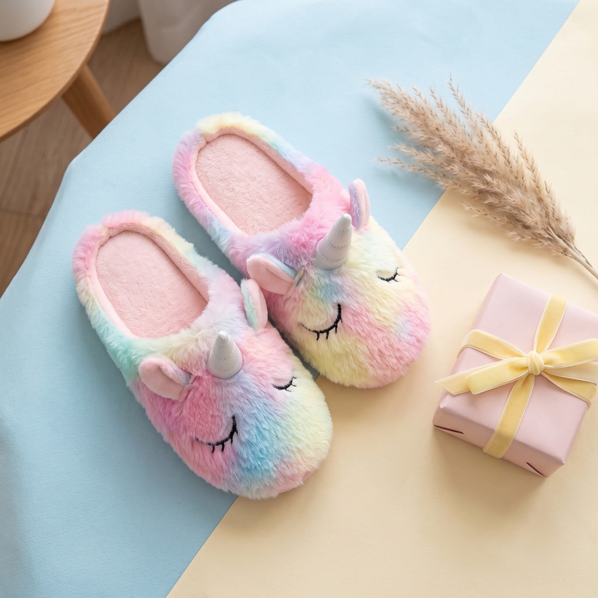 Chaussons kawaii licorne arc-en-ciel – Image 4