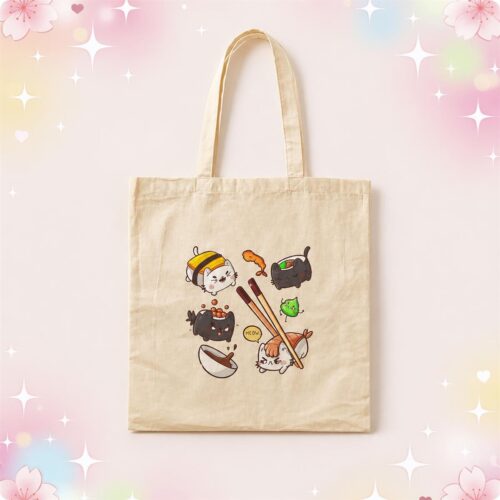 Un sac Kawaii au motif Sushi Cats bien reconnaissable en toile beige, posé sur un fond pastel décoré de fleurs, de cœurs et d’étoiles.
